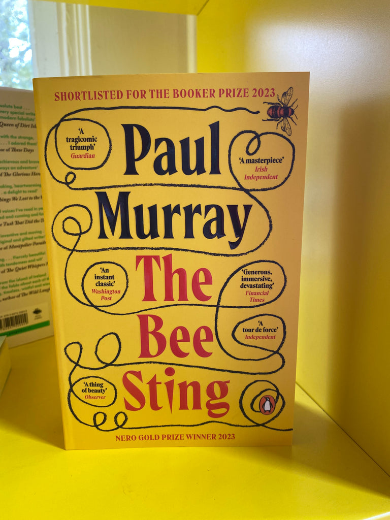 The Bee Sting - Paul Murray ( paperback May 2024)