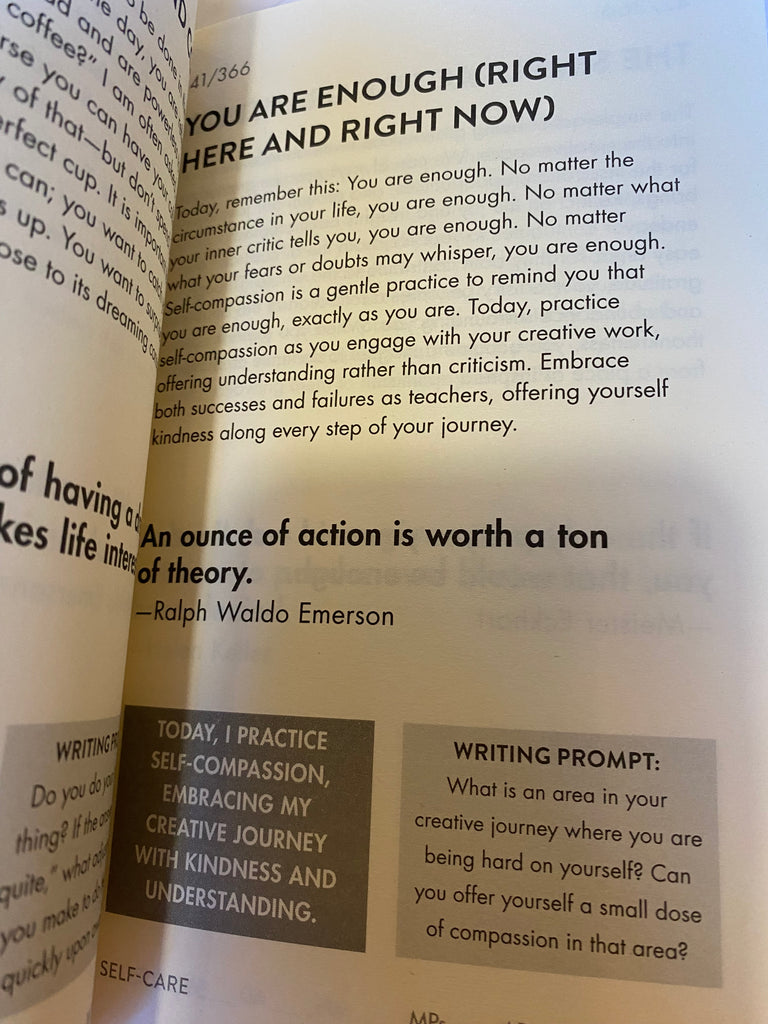 The Daily Artist's Way : Creative Living Every Day by Julia Cameron (paperback)